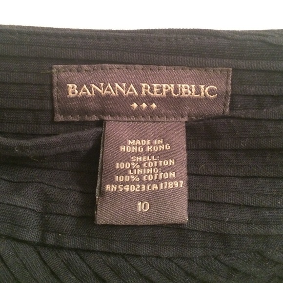 Banana Republic Factory navy textured skirt - Picture 2 of 2