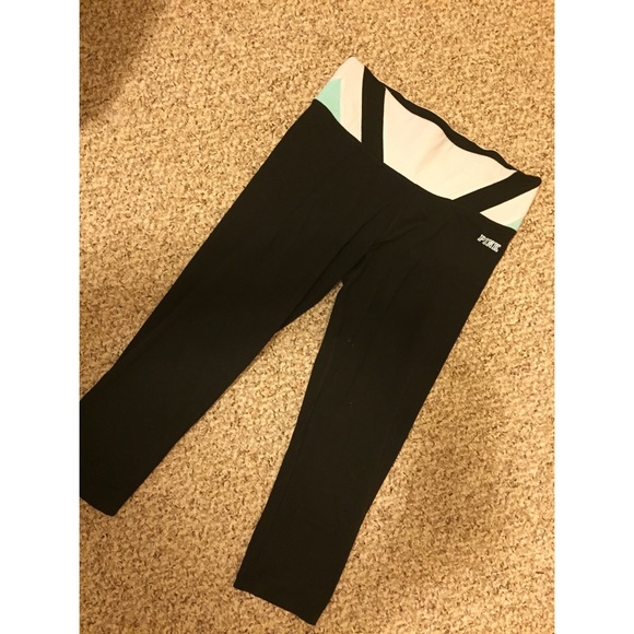 Victoria's Secret PINK Ultimate crop leggings