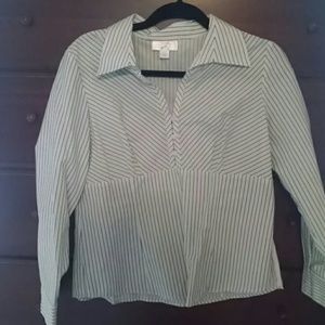 Very cute Ann Taylor Loft Button Up Shirt size 12p