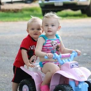 Meet your Posher, Hillari