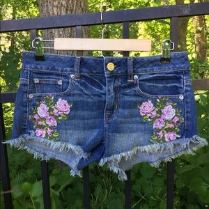 American Eagle floral embroidered shorts