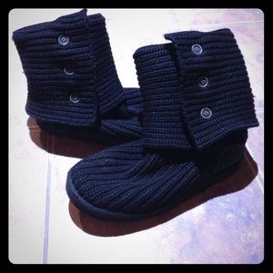Black knit UGG boots!