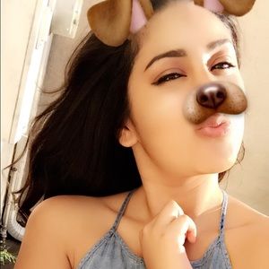 Meet your Posher, Valeria