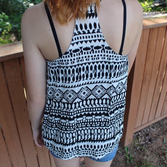 Old Navy Tank Top Aztec/Tribal Pattern - Picture 2 of 3