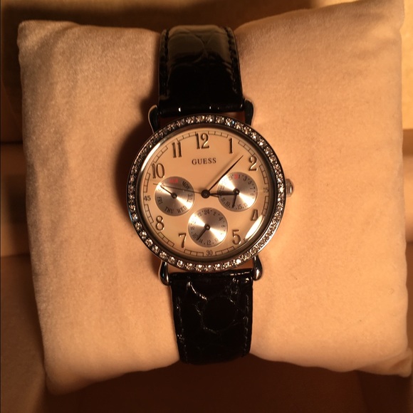 Guess Women's Round Watch with Sparkle Bezel