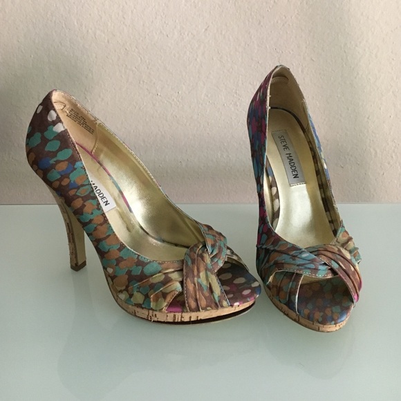 Multi-colored heel