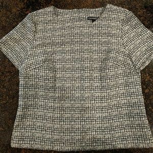 Black and white Express top