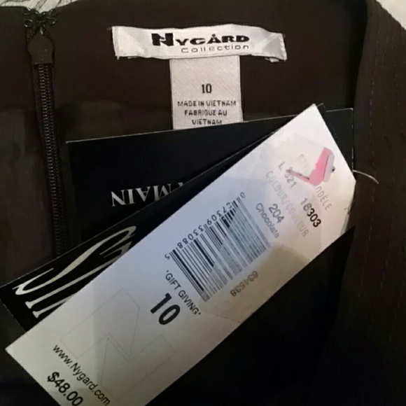 NWT - Chocolate brown flared skirt size 10. - Picture 3 of 3