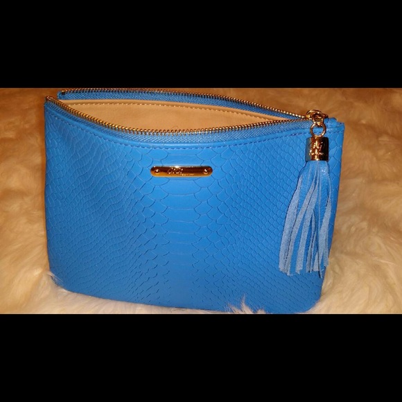 *SOLD* GiGi New York Clutch - Picture 2 of 3