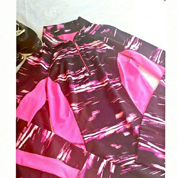 NWT Tek Gear workout pink and black pullover - Picture 2 of 3