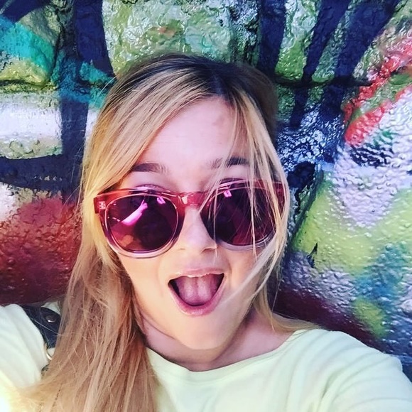 ✨ THANK YOU! 2ND PARTY 6/25 💜Best in Retail - Picture 2 of 2