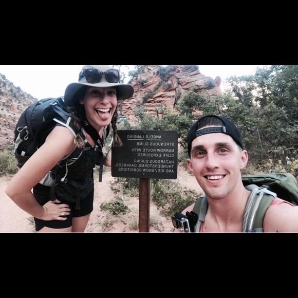 Meet your Posher, Kaitlin - Picture 4 of 4