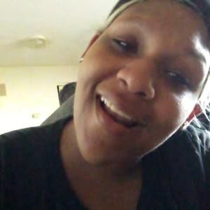 Meet your Posher, Deena