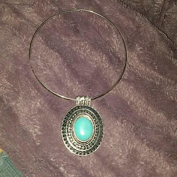 Vintage turquoise choker style necklace