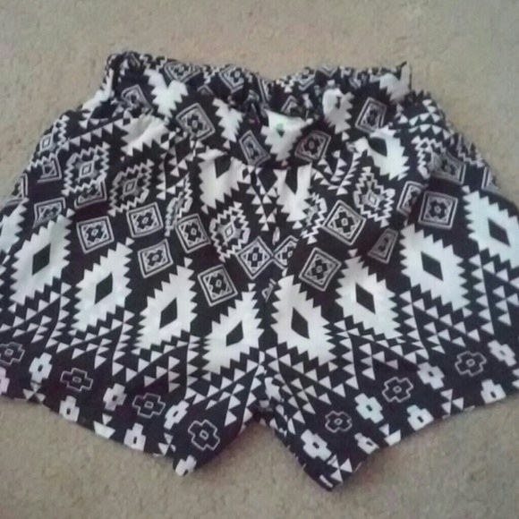 Gorgeous aztec shorts