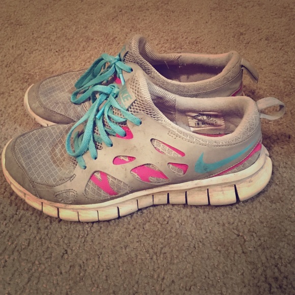 Nike tennis shoes