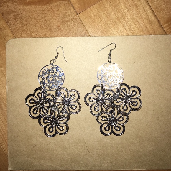 Silver Flower Dangle Earrings