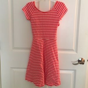 Short Sleeve Wrap-Back Summer/Spring Dress