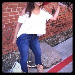 White loose fitted blouse w/ peek-a-boo shoulders