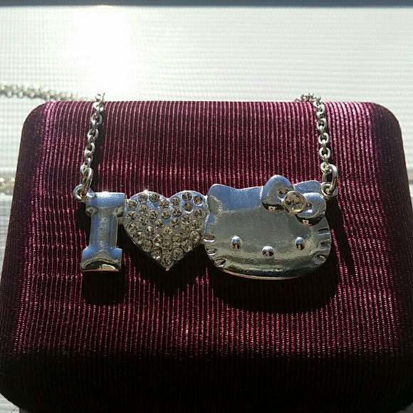 Hello kitty necklace