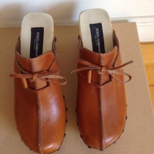 Dolce & Gabbana leather clogs - size 38 (US 7.5)