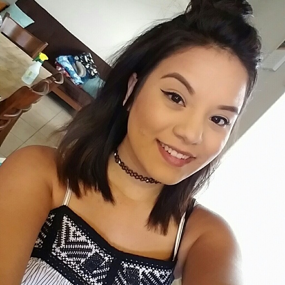 Meet your Posher, Izabela - Picture 1 of 1