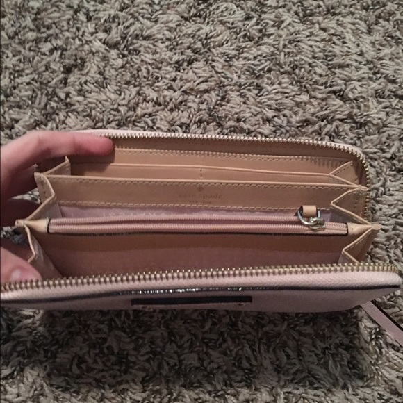Kate Spade Wallet - Picture 3 of 4