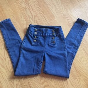 High waisted jeans