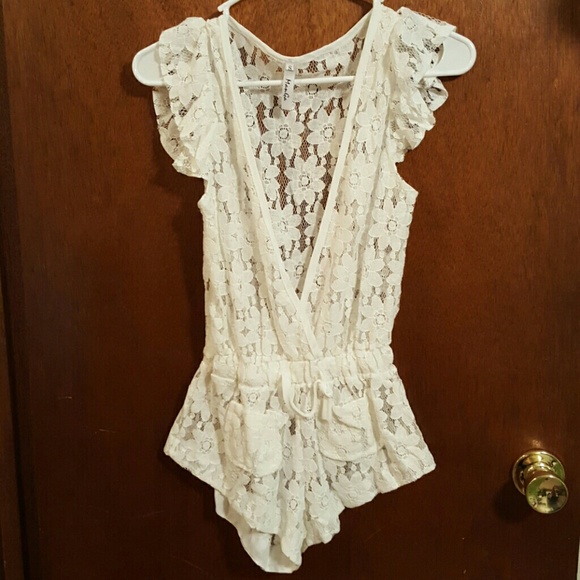 NWOT Lace Bikini Cover