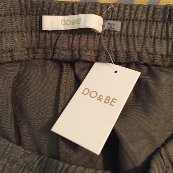 Sage green pants - Picture 3 of 4