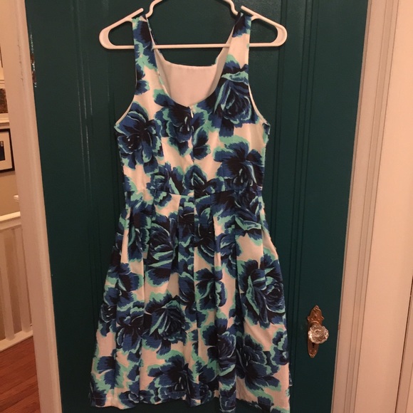 NWOT Gorgeous Anthro Floral Dress - Picture 3 of 3
