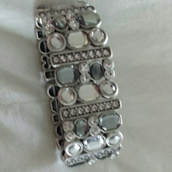 Lia sofia stretch braclet