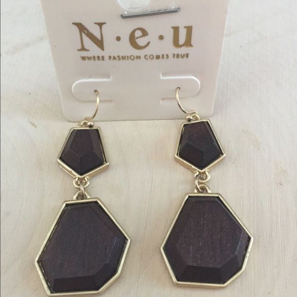 Black Stone Earrings - Picture 2 of 2