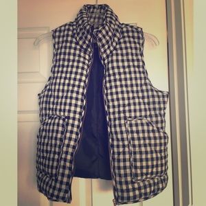 Cute & WARM Black and White Checkered Puff Vest!!