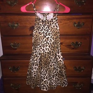 Cute romper never worn