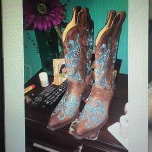 Corral Teal boots. NEVER WORN