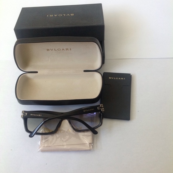 Bvlgari Sunglasses. Unisex - Picture 2 of 4