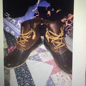 Sperry bean boots