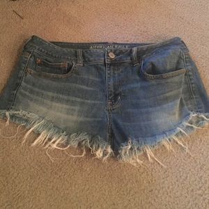 American Eagle Frayed Shortie