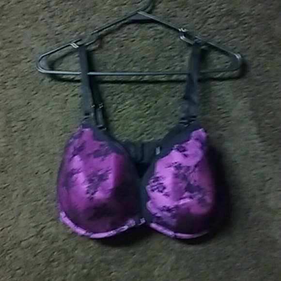 smart and sexy purple and blach lacy push up bra