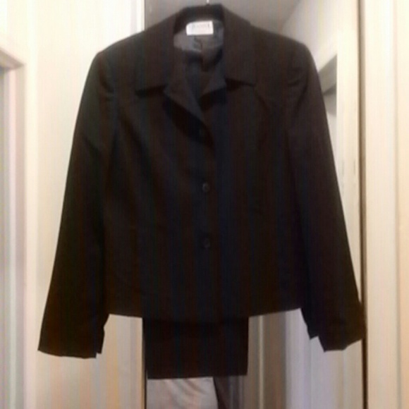 Gianni Bini Navy blue pants suit