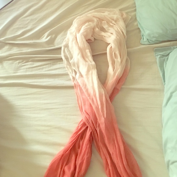 Ombre pink scarf