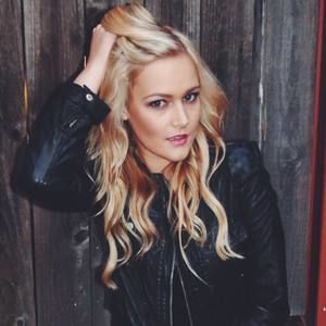 Meet your Posher, Kelcey