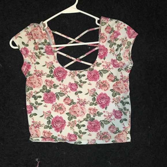 Medium crop top !!