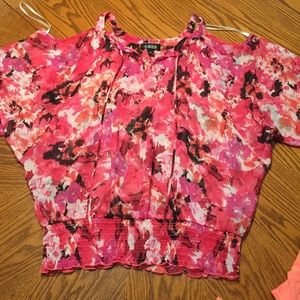 Flower top sz medium