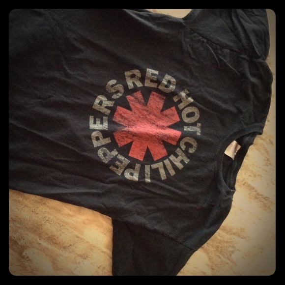 RED HOT CHILI PEPPERS SHIRT