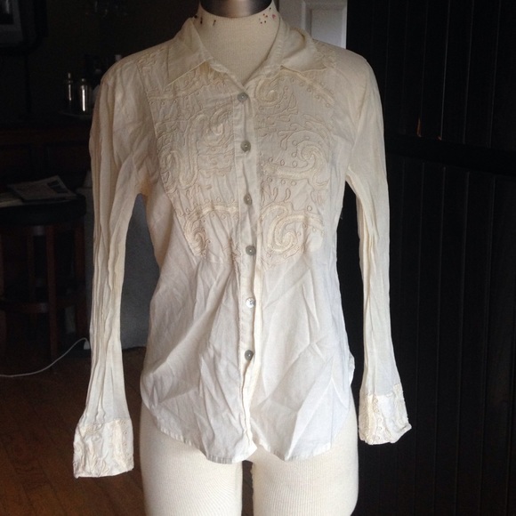 Anthropologie Tops - Gorgeous cream blouse