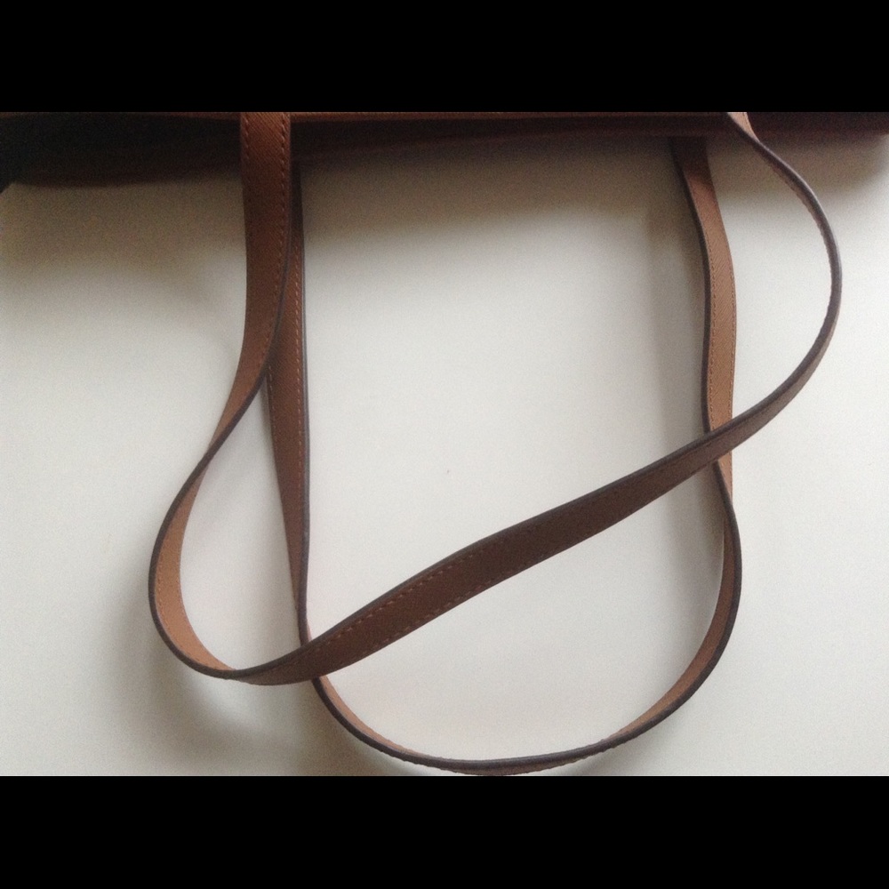 AUTH Michael Kors Kempton Nylon Tote - Picture 4 of 6
