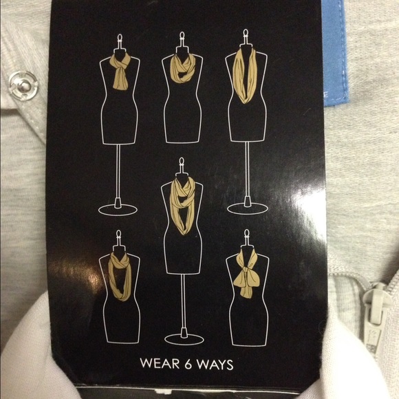 🆕🌥solid white loop scarf🌥🆕 - Picture 3 of 4