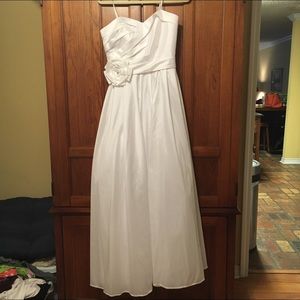 Kylie J White Bridal Gown Style #3053LTA